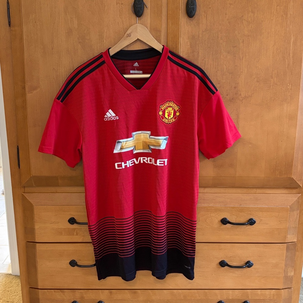Manchester United Adidas Red and Black with patch (authentic)